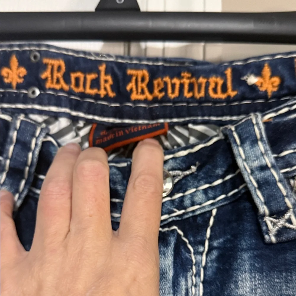 💥 Rock Revival Women's Distressed “Yui” Blue Boot Cut Jeans {27} 30” inseam. 💥 - Picture 9 of 16